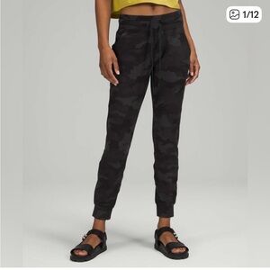 Lululemon ready to rulu joggers